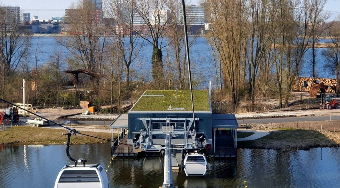 Sempergreen groendak op kabelbaanstation Floriade 2022