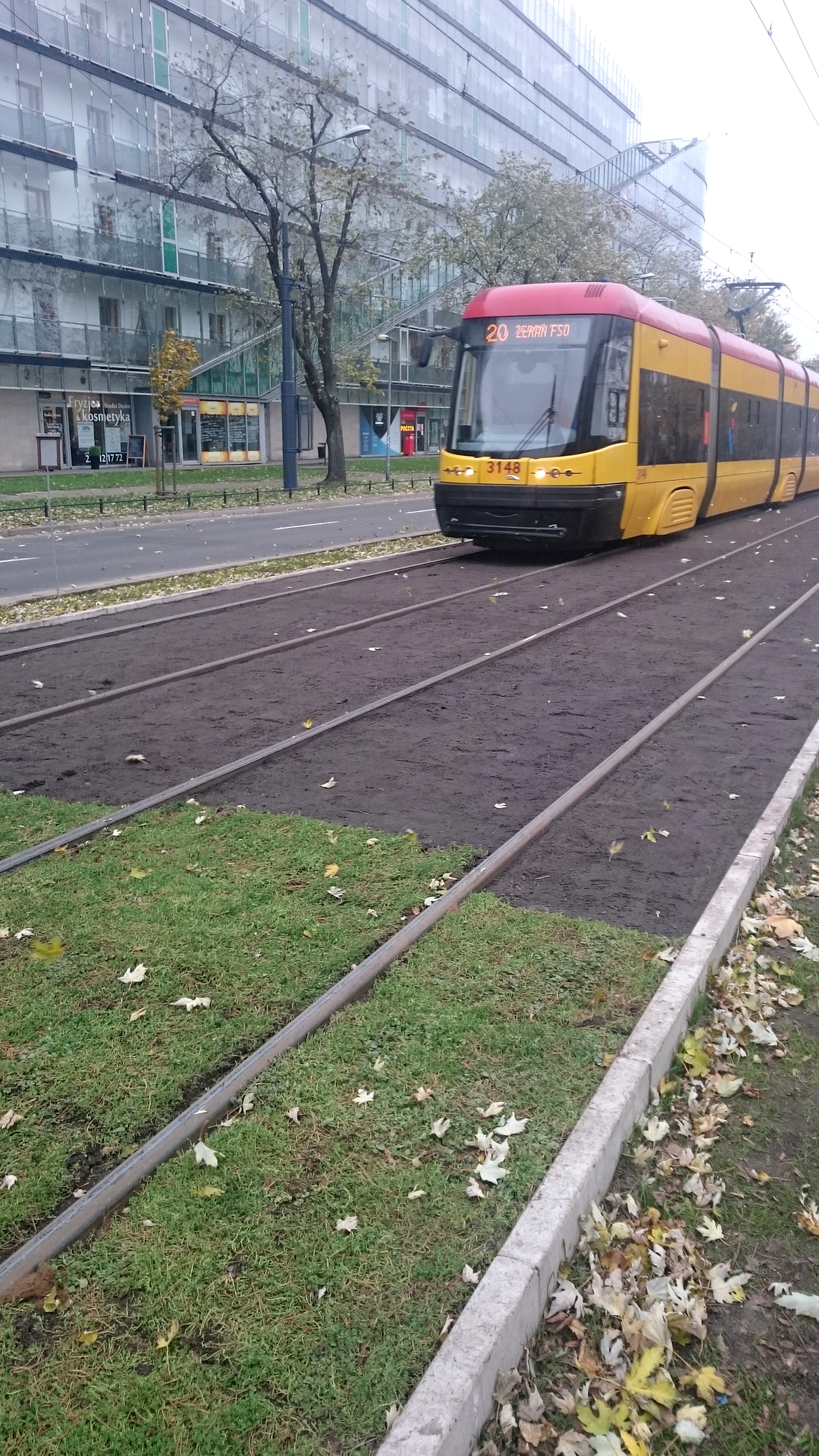 Warschau Trams kleurt de stad groen