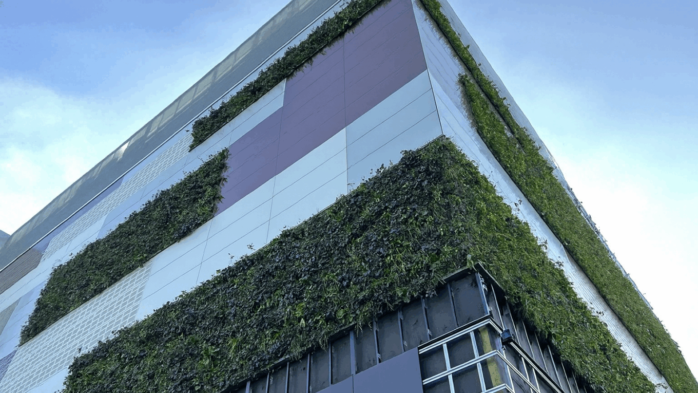 Sempergreen Datacenter living wall