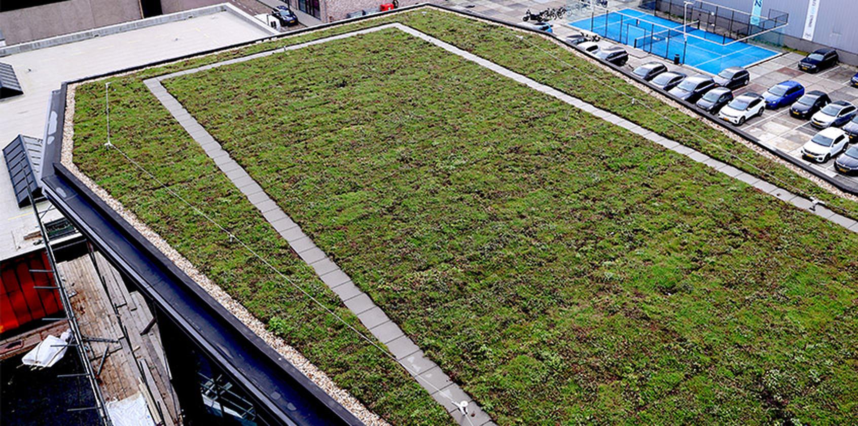 Multifunctional Water Roof Without Slope