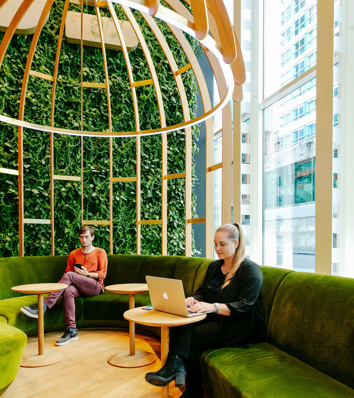 Sempergreen living wall FOZ Amsterdam arbeid